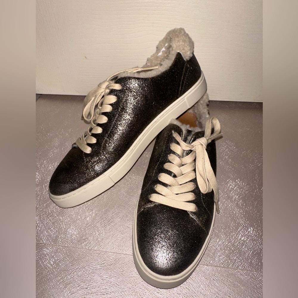 Frye Silver Glitter Ivy Shearling lined Low Lace Sneaker 7.5 fall winter